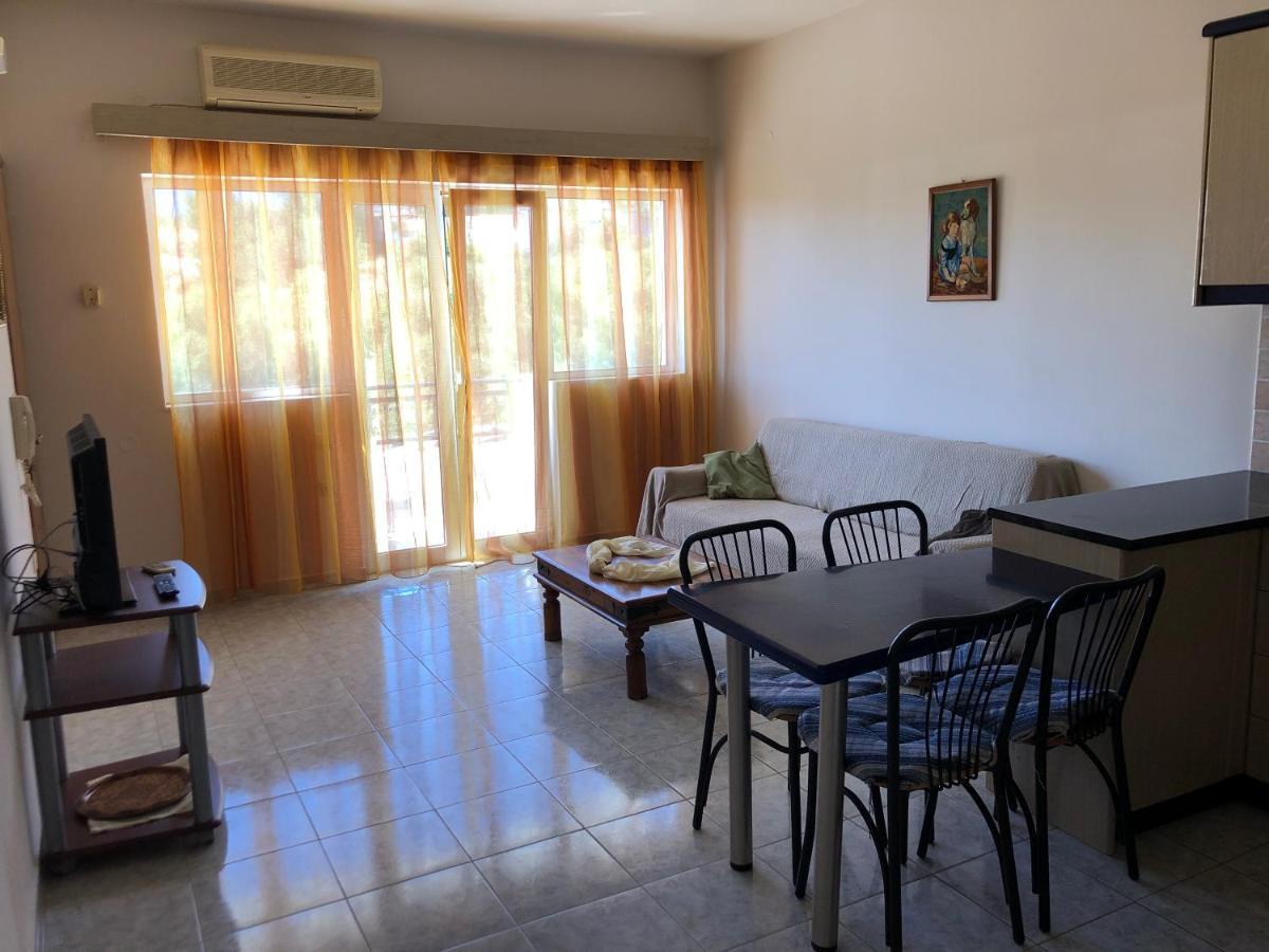 Blue Sky Apartments Makry Gialos  Exterior photo
