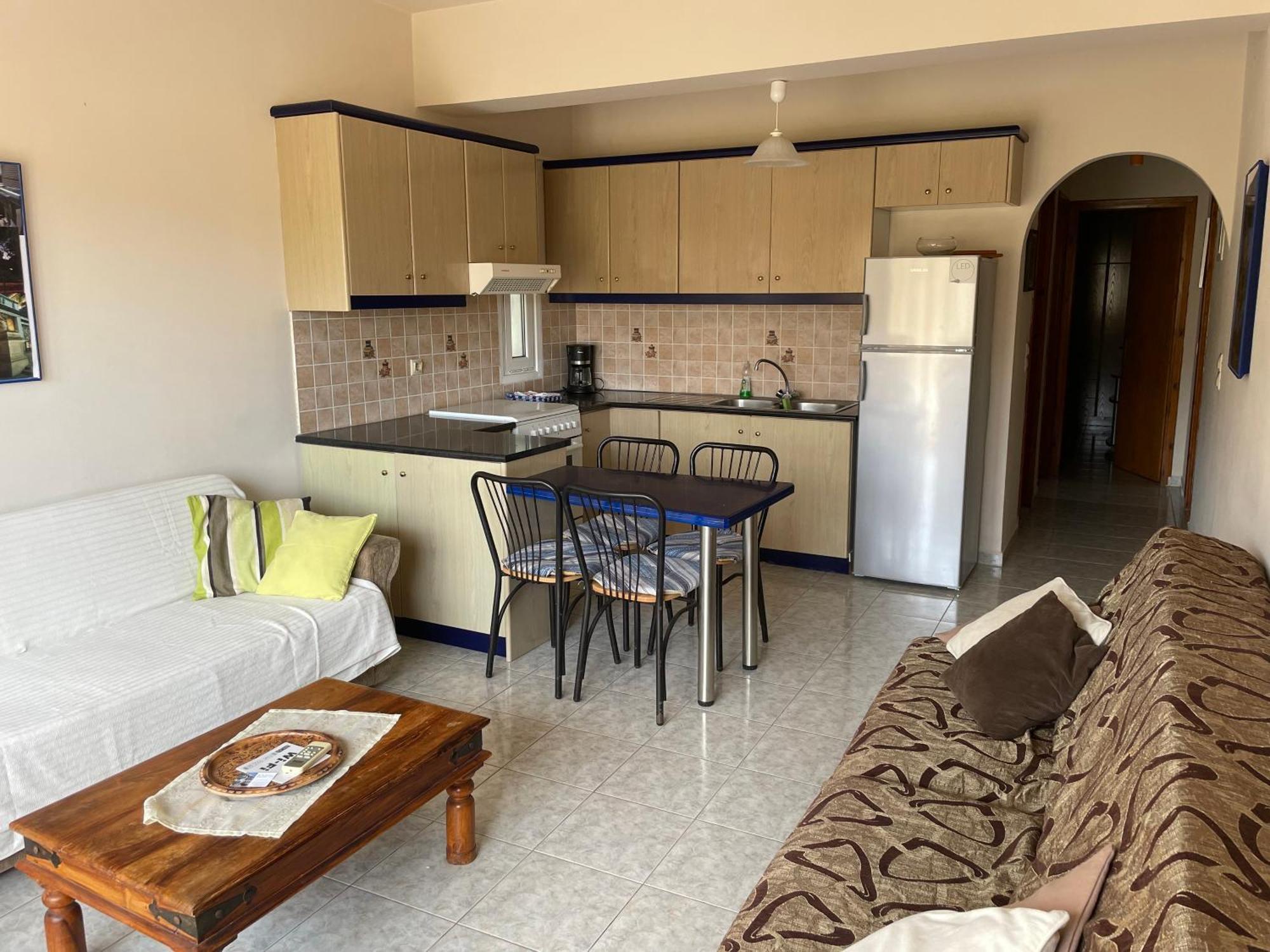 Blue Sky Apartments Makry Gialos  Exterior photo